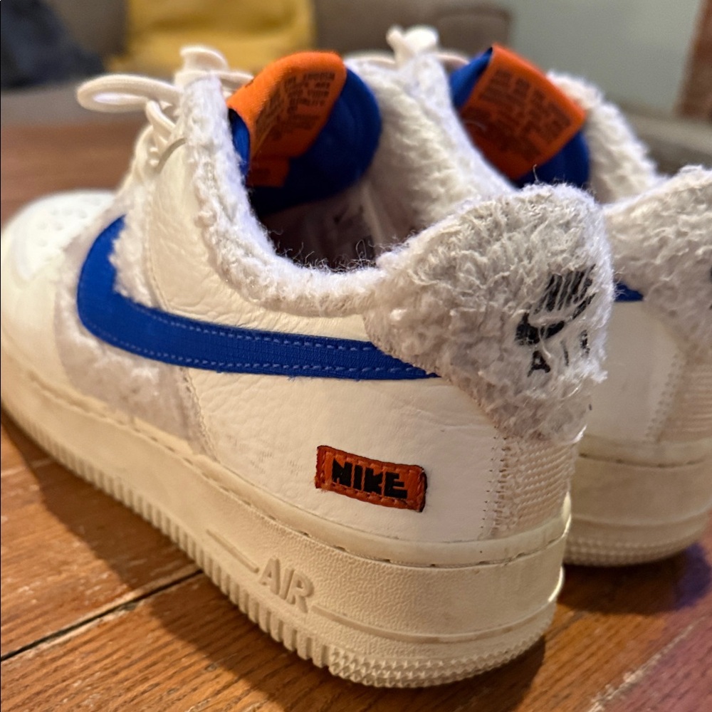 The Nike Air Force 1 Low '07 "Sherpa Fleece" - Picture 4 of 7